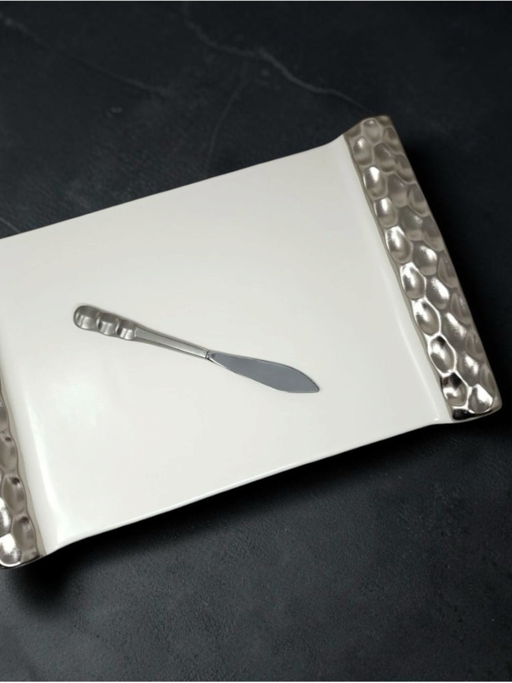 Michael Wainwright White Porcelain Cutting Board With Cheese Knife